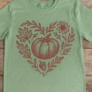 Size L - Pumpkin Floral Heart Tee - $20